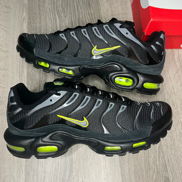 t/n neon black